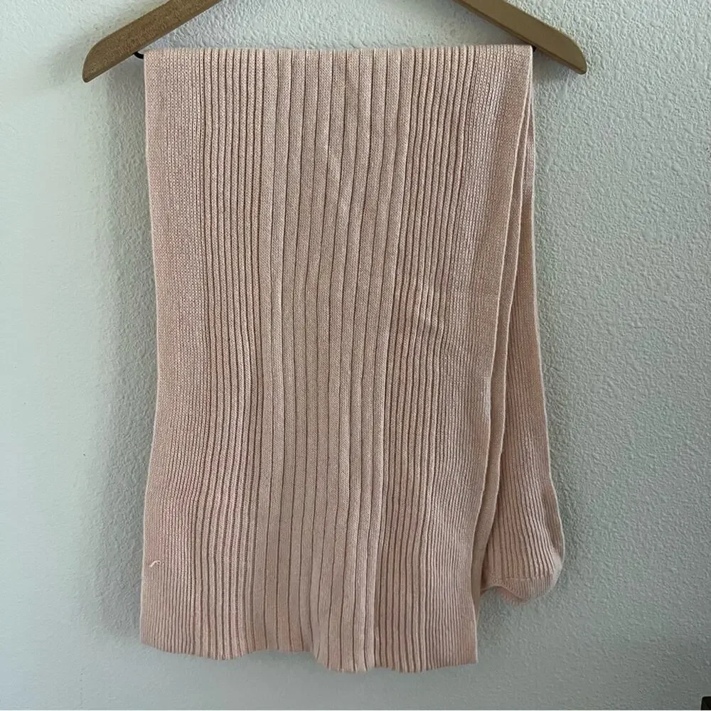 Banana Republic Soft Scalloped Italian Yarn Scarf Pink